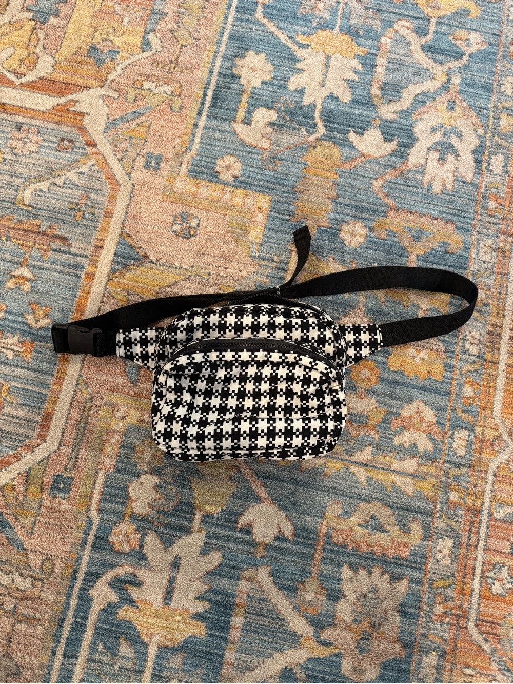 baggu fanny pack belt bag houndstooth